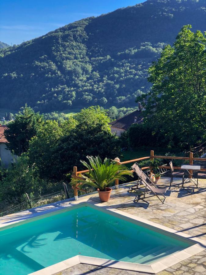 Agriturismo Casa Turchetti Comano  Exteriör bild