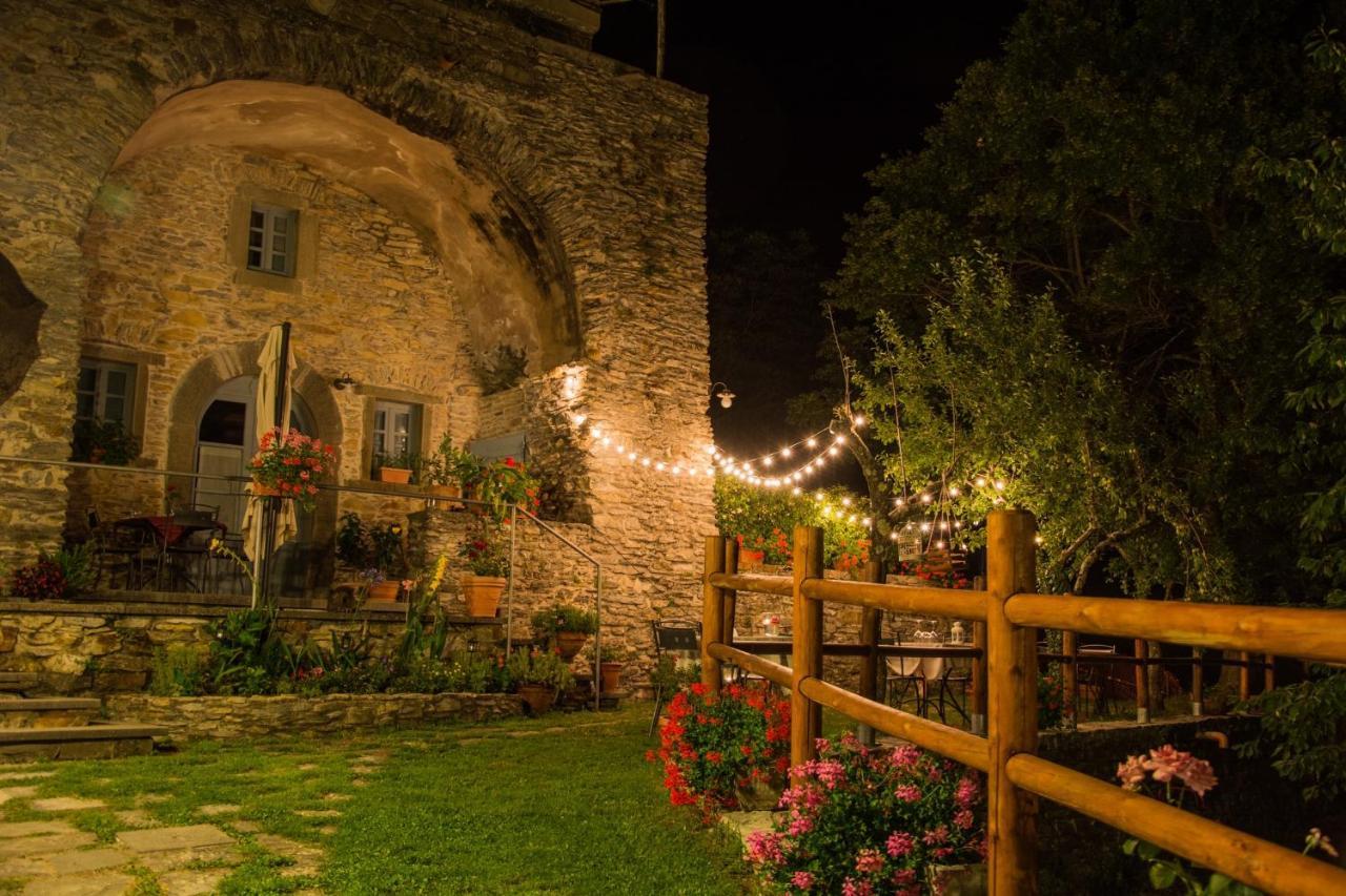 Agriturismo Casa Turchetti Comano  Exteriör bild