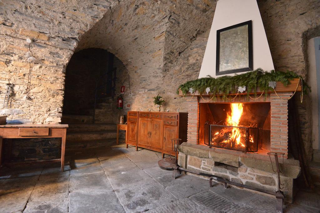 Agriturismo Casa Turchetti Comano  Exteriör bild