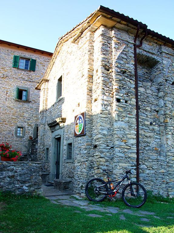 Agriturismo Casa Turchetti Comano  Exteriör bild