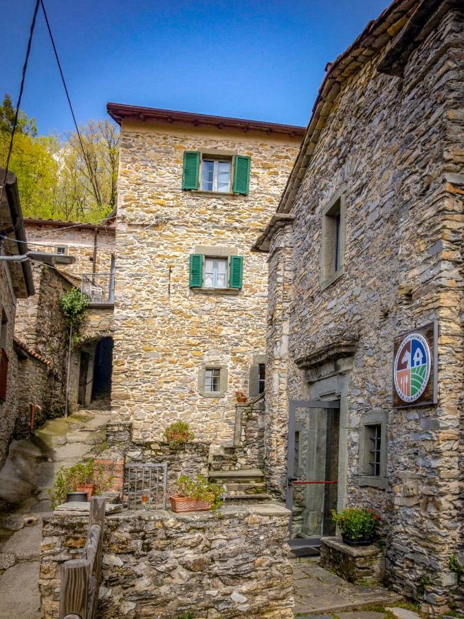 Agriturismo Casa Turchetti Comano  Exteriör bild