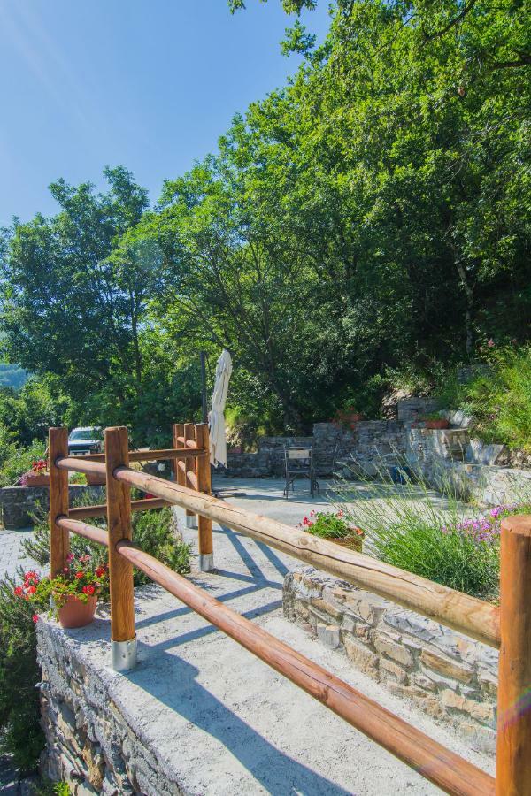 Agriturismo Casa Turchetti Comano  Exteriör bild